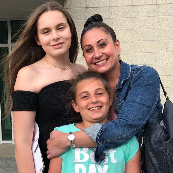 Meet your Posher, Sarah - Picture 1 of 1